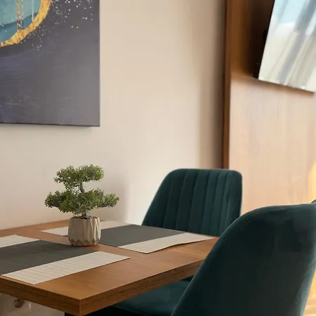 Appartamento Dreamscape With Balcony Tirana